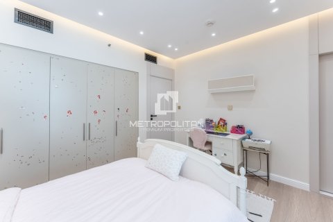 Apartment in The Lofts, Downtown Dubai (Downtown Burj Dubai), Dubai 2 bedrooms, 143 sq.m. № 73370 - photo 17