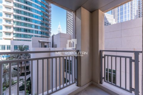 Apartment in The Lofts, Downtown Dubai (Downtown Burj Dubai), Dubai 2 bedrooms, 143 sq.m. № 73370 - photo 26