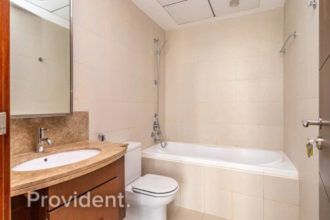 Apartment in Downtown Dubai (Downtown Burj Dubai), Dubai 2 bedrooms, 114.7 sq.m. № 30624 - photo 15