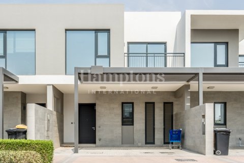 Villa en Arabian Ranches 2, Dubai, 3 dormitorios, 185.43438800 m², № 12651 - foto 10