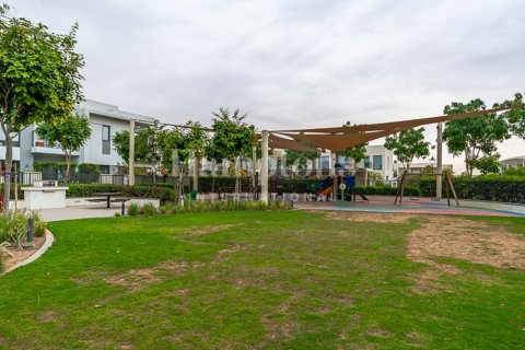 Villa en Arabian Ranches 2, Dubai, 3 dormitorios, 185.43438800 m², № 12651 - foto 16