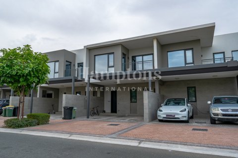Villa en Arabian Ranches 2, Dubai, 3 dormitorios, 185.43438800 m², № 12651 - foto 11
