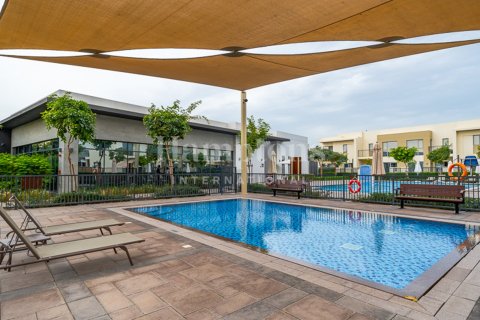 Villa en Arabian Ranches 2, Dubai, 3 dormitorios, 185.43438800 m², № 12651 - foto 14