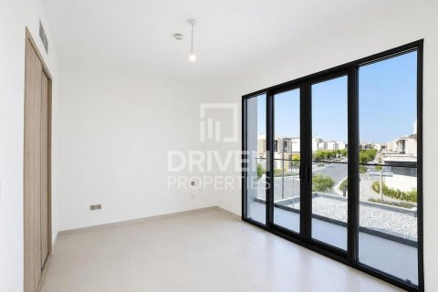 Villa in Jebel Ali, Dubai 4 bedrooms, 763.48 sq.m. № 127831 - photo 13