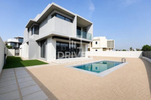 Villa in Jebel Ali, Dubai 4 bedrooms, 763.48 sq.m. № 127831