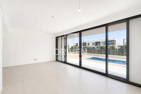 Villa in Jebel Ali, Dubai 4 bedrooms, 763.48 sq.m. № 127831 - photo 5