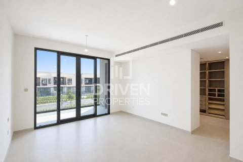 Villa in Jebel Ali, Dubai 4 bedrooms, 763.48 sq.m. № 127831 - photo 8