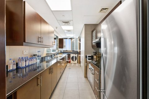 Apartment in The Jewels, Dubai Marina, Dubai 2 bedrooms, 209 sq.m. № 69872 - photo 16