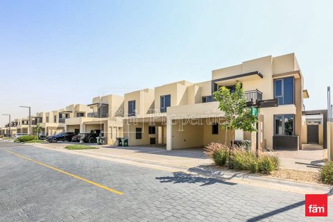 Adosado en Dubai Hills Estate, Dubai, 3 dormitorios, 195.1 m², № 77785 - foto 1