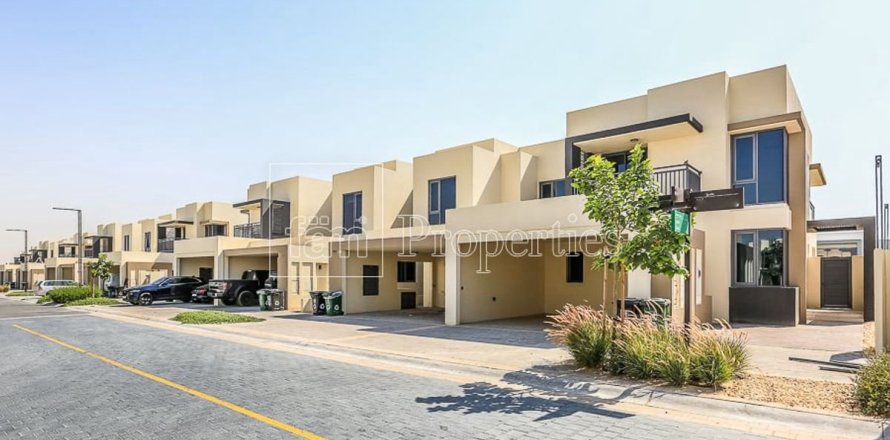 Adosado en Dubai Hills Estate, Dubai, 3 dormitorios, 195.1 m², № 77785