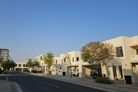 Townhouse in Dubai 3 bedrooms, 203 sq.m. № 134118 - photo 3