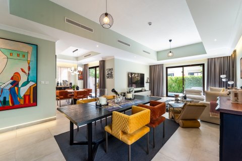 Villa in Dubai 4 bedrooms, 338 sq.m. № 134119 - photo 21