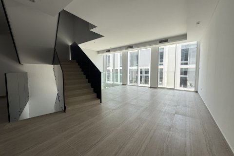 Maison de ville à Al Barari, Dubai, 4 chambres, 458.94 m², № 124683 - photo 2