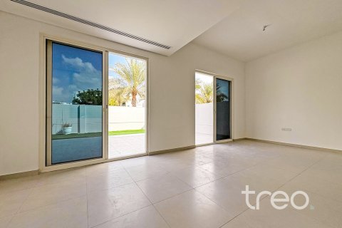 Снять в аренду таунхаус в Мудоне, Дубай: 4 спальни, 173.64м², № 119945 - фото 3
