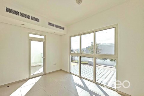 Снять в аренду таунхаус в Мудоне, Дубай: 4 спальни, 173.64м², № 119945 - фото 13