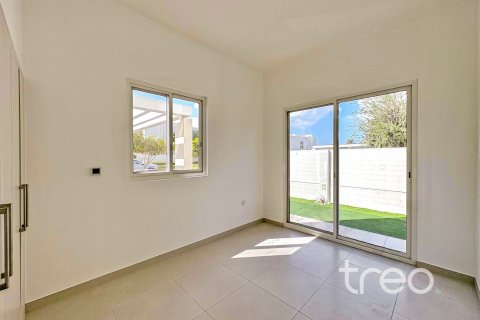 Снять в аренду таунхаус в Мудоне, Дубай: 4 спальни, 173.64м², № 119945 - фото 5