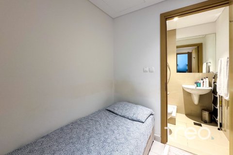 Снять в аренду квартиру в Creekside 18, Dubai Creek Harbour (The Lagoons), Дубай: 3 спальни, 150.22м², № 119948 - фото 14