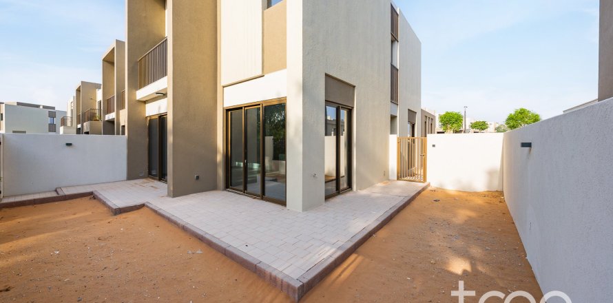 Maison de ville à Dubai, 4 chambres, 216.46 m², № 119947