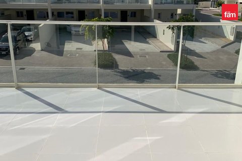 Villa à Dubai, 5 chambres, 174.7 m², № 133304 - photo 5