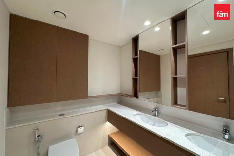 Apartment in Dubai 2 bedrooms, 121.9 sq.m. № 133310 - photo 10
