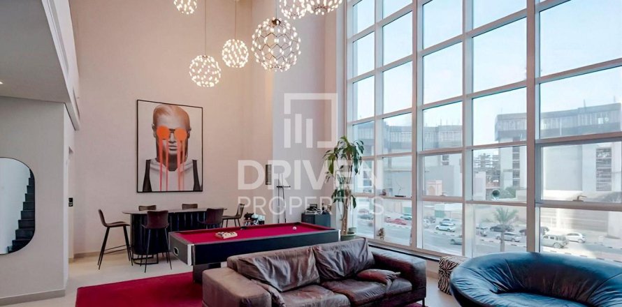 Apartamento en Marina Arcade Tower, Dubai Marina, Dubai, 1 dormitorio, 185.9 m², № 128211
