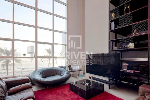 Apartamento en Marina Arcade Tower, Dubai Marina, Dubai, 1 dormitorio, 185.9 m², № 128211 - foto 2