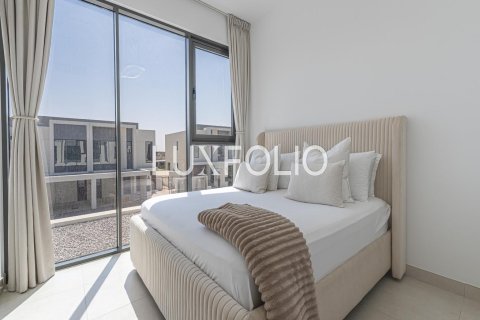 Adosado en Town Square, Dubai, 3 dormitorios, 189 m², № 45574 - foto 15
