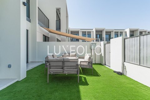 Adosado en Town Square, Dubai, 3 dormitorios, 189 m², № 45574 - foto 25