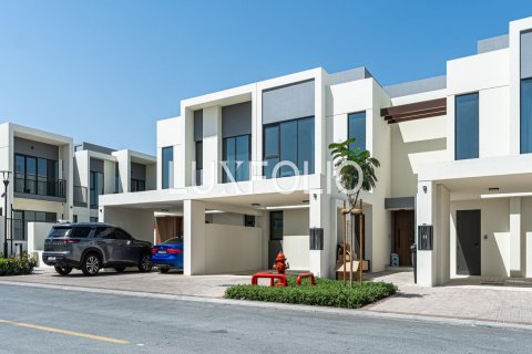 Adosado en Town Square, Dubai, 3 dormitorios, 189 m², № 45574 - foto 27
