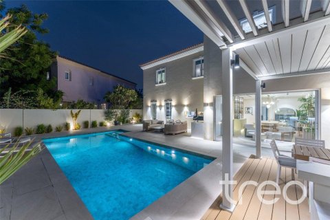 Купить виллу в Арабиан Ранчес, Дубай: 5 спален, 418.06м², № 119327 - фото 7