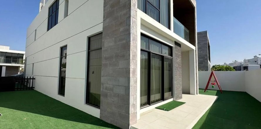 فيلا في دبي 5 غرف نوم , 375.4 م² رقم 70406