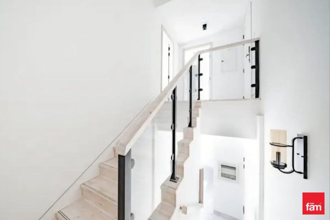 Снять в аренду дуплекс в Дубае: 2 спальни, 131.2м², № 70413 - фото 6