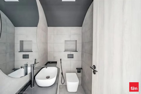 Снять в аренду дуплекс в Дубае: 2 спальни, 131.2м², № 70413 - фото 9