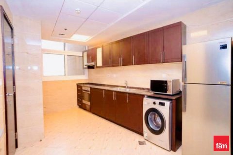 Снять в аренду квартиру в Arjan, Дубай: 3 спальни, 187.1м², № 70415 - фото 4