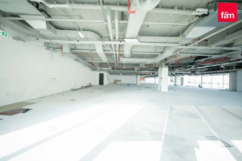 Снять в аренду офис в Sheikh Zayed Road, Дубай: 700.9м², № 52327 - фото 2