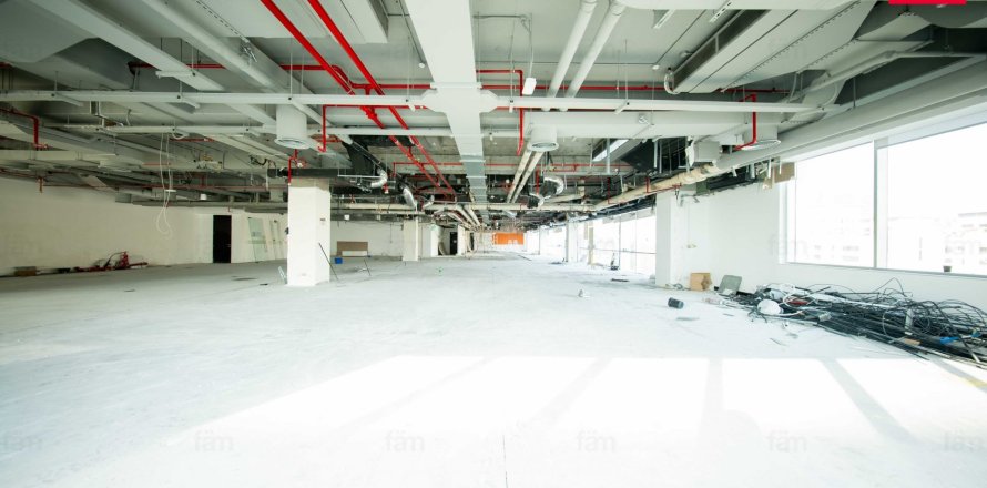 Офис в Sheikh Zayed Road, Дубай, 700.9м², № 52327