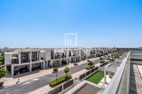 Villa en Arabian Ranches 3, Dubai, 3 dormitorios, 420.01 m², № 129810 - foto 9