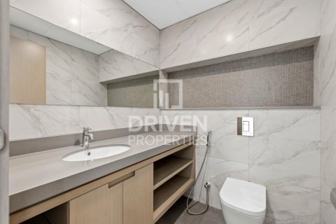 Apartment in Al Satwa, Dubai 3 bedrooms, 222.97 sq.m. № 129812 - photo 6
