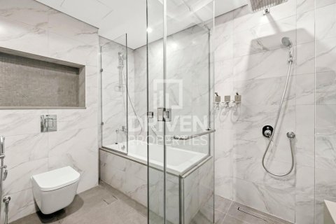 Apartment in Al Satwa, Dubai 3 bedrooms, 222.97 sq.m. № 129812 - photo 9