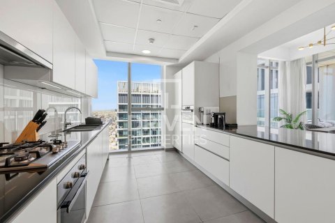 Apartment in Al Satwa, Dubai 3 bedrooms, 222.97 sq.m. № 129812 - photo 20