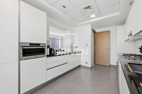 Apartment in Al Satwa, Dubai 3 bedrooms, 222.97 sq.m. № 129812 - photo 21