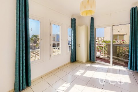 Villa en The Springs, Dubai, 2 dormitorios, 156.63 m², № 139949 - foto 4