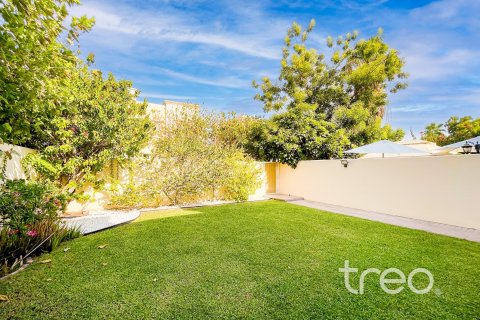 Villa en The Springs, Dubai, 2 dormitorios, 156.63 m², № 139949 - foto 10