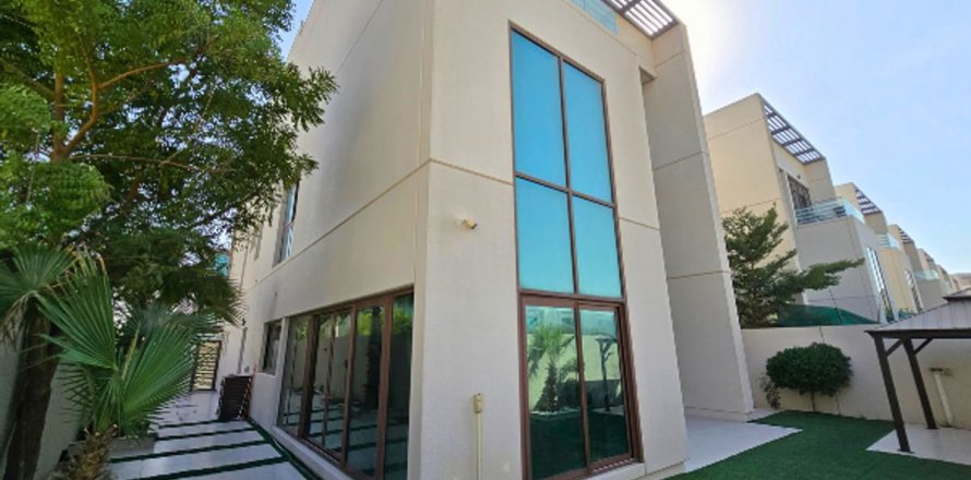 Villa à Meydan, Dubai, 6 chambres, 512 m², № 58409