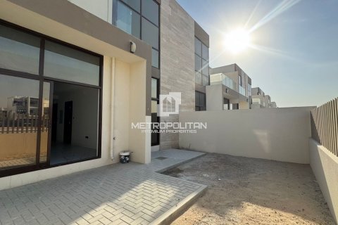 Adosado en Mohammed Bin Rashid City, Dubai, 4 dormitorios, 261 m², № 73993 - foto 13
