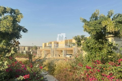 Adosado en Mohammed Bin Rashid City, Dubai, 4 dormitorios, 261 m², № 73993 - foto 10