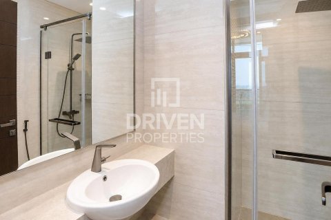 Apartment in Business Bay, Dubai 2 bedrooms, 122.63 sq.m. № 126508 - photo 15