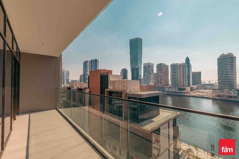 Apartment in Business Bay, Dubai 2 bedrooms, 127.8 sq.m. № 69660 - photo 1