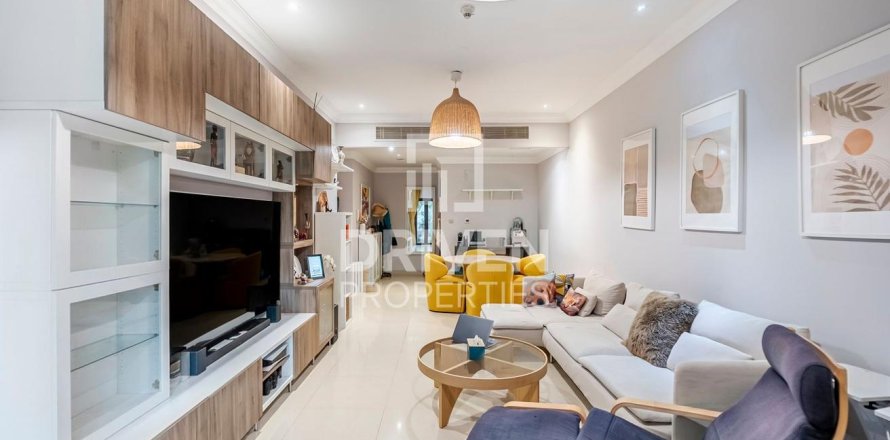 Apartment in District 10, Jumeirah Village Circle, Dubai 2 bedrooms, 137 sq.m. № 86522