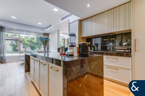 فيلا في Meadows, دبي 5 غرف نوم , 360 م² رقم 75917 - صورة 9